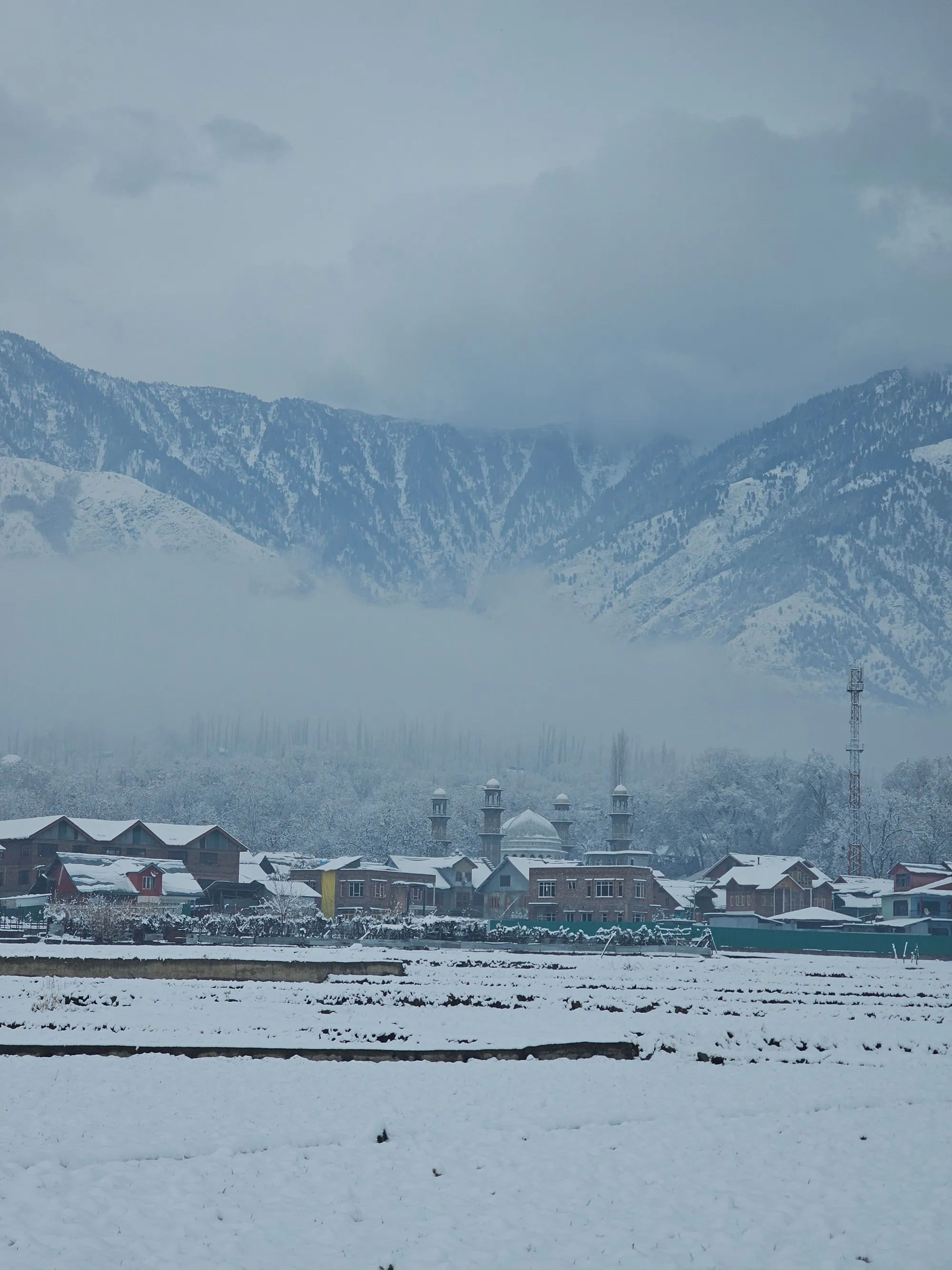 The Definitive Kashmir Packing List — All Four Seasons - Kashmir travel blog by TDI Holiday Ventures
